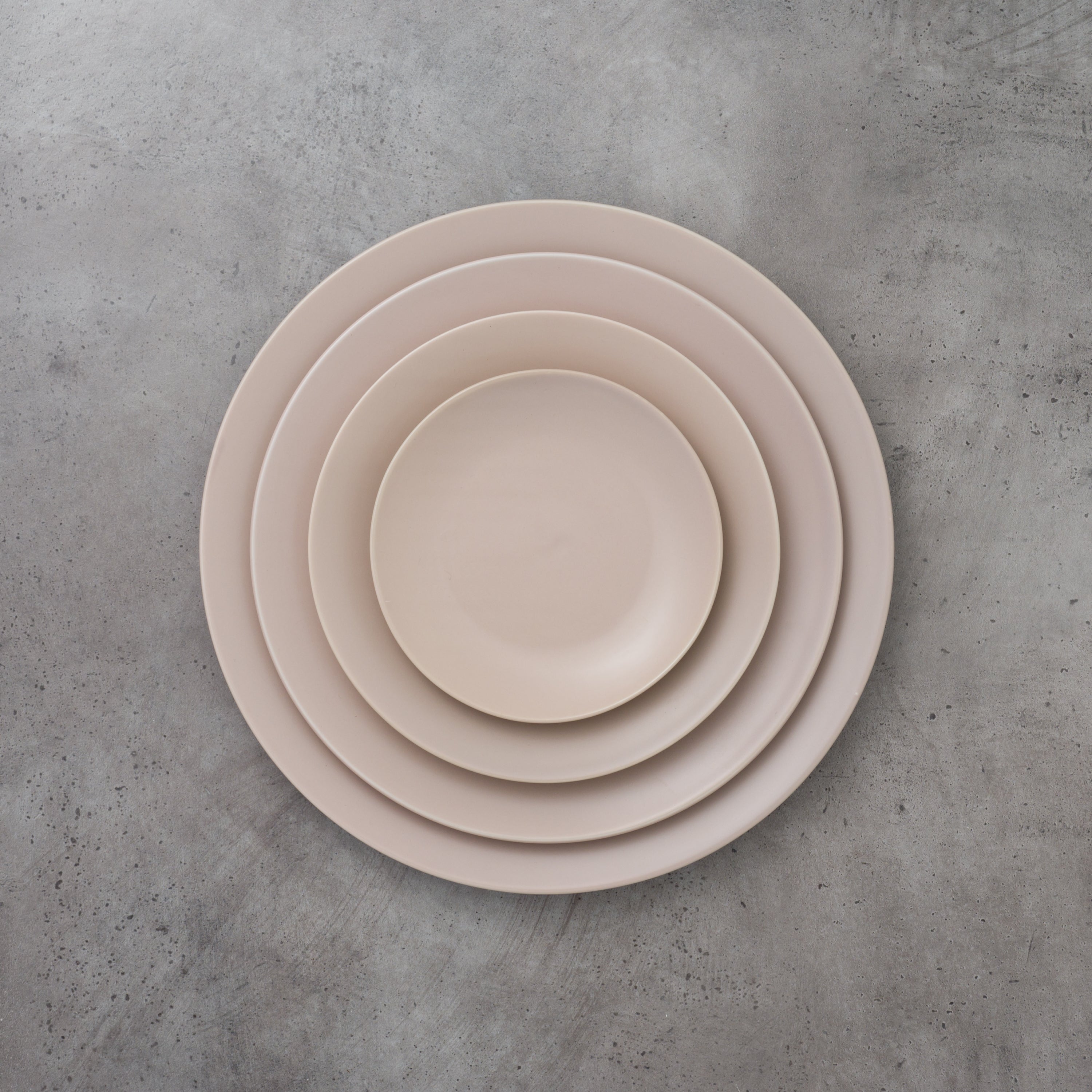 Elegant Dinnerware Rentals for Events | TableMade.Co